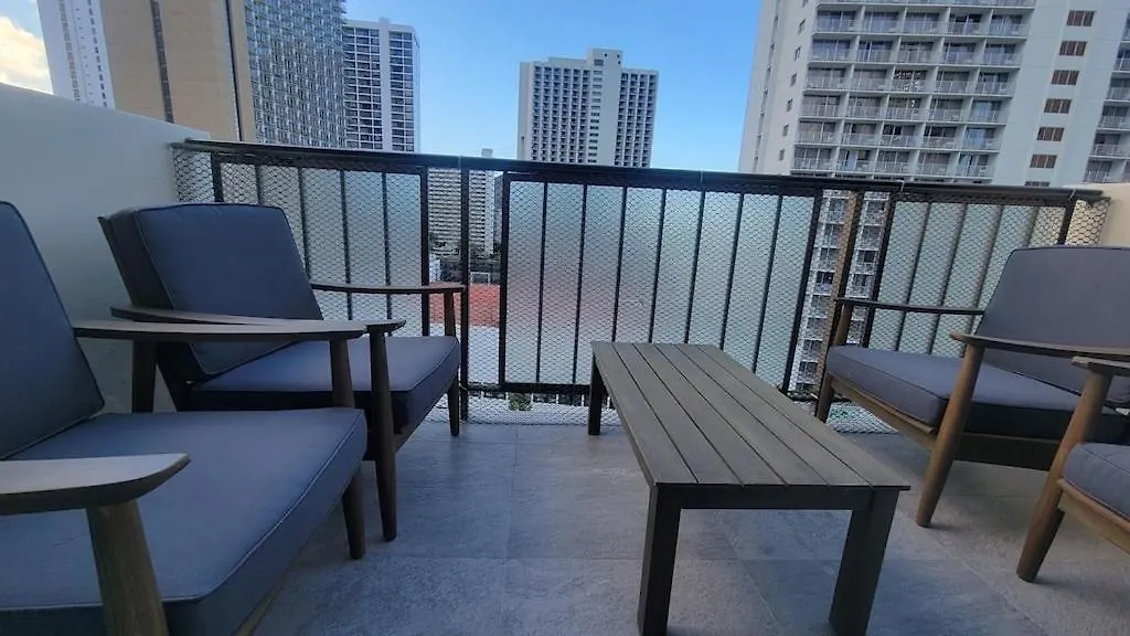 Waikiki Condo 2 Bedrooms 2 Bathrooms With 1 Free Parking Space Honolulu Apartment