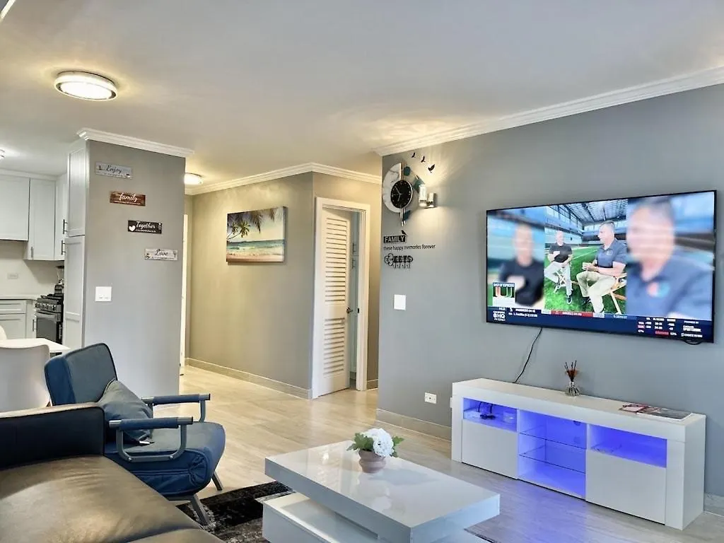 Waikiki Condo 2 Bedrooms 2 Bathrooms With 1 Free Parking Space Honolulu