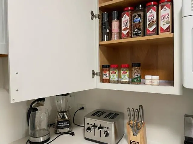 アパート Waikiki Condo 2 Bedrooms 2 Bathrooms With 1 Free Parking Space ホノルル